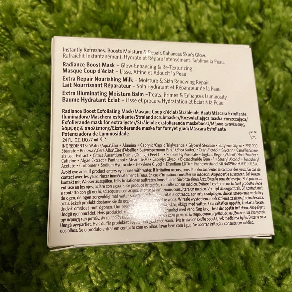 New Bobbi Brown on the go Glow Trio with Gift Box - Picture 2 of 5